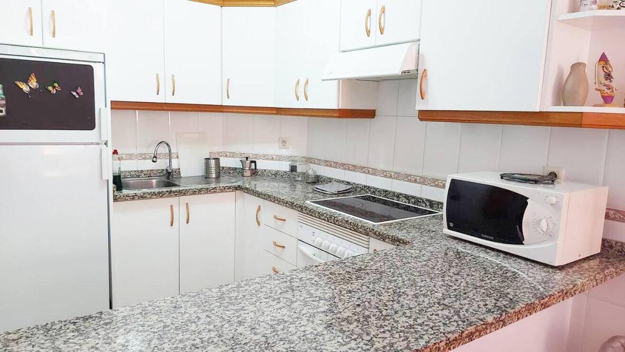 Piso moderno cerca de todos los servicios El Médano Exterior foto
